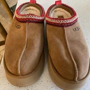 UGG Tasman Platform Slippers with Red Trim